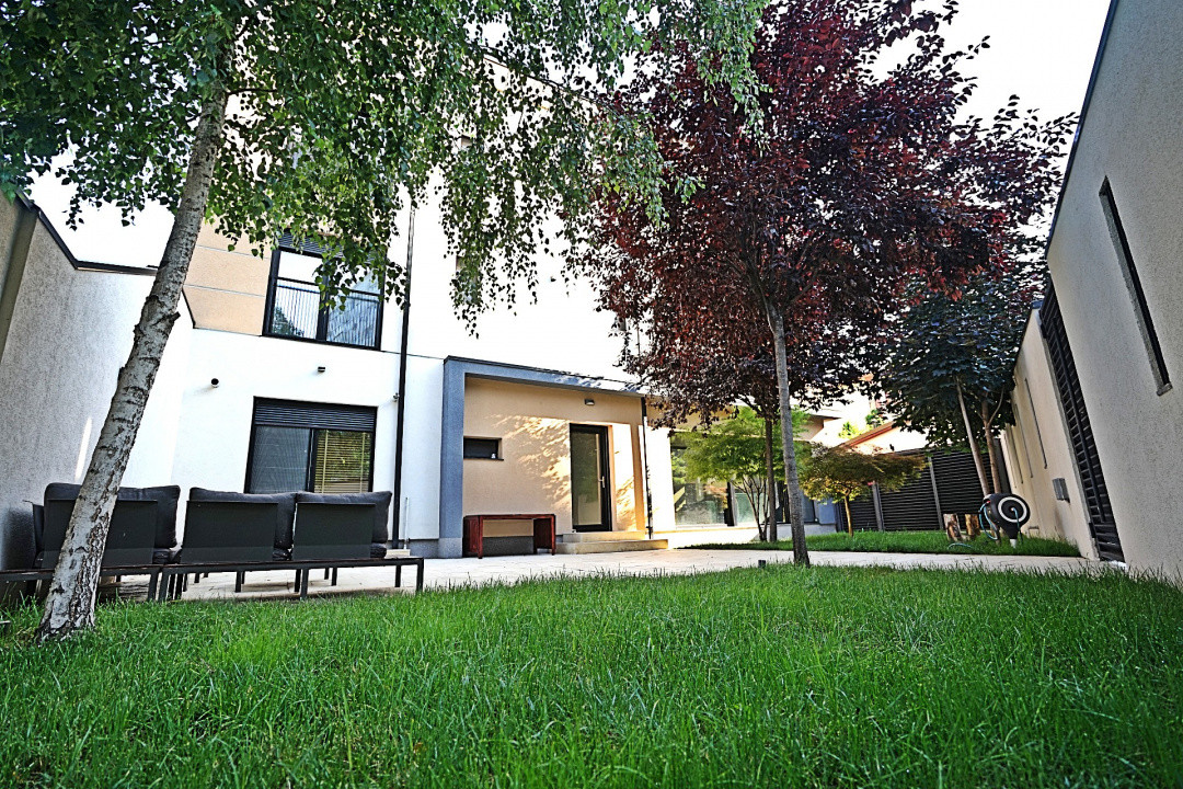Casa superba de vanzare in zona Dristor - Park Lake - IOR 