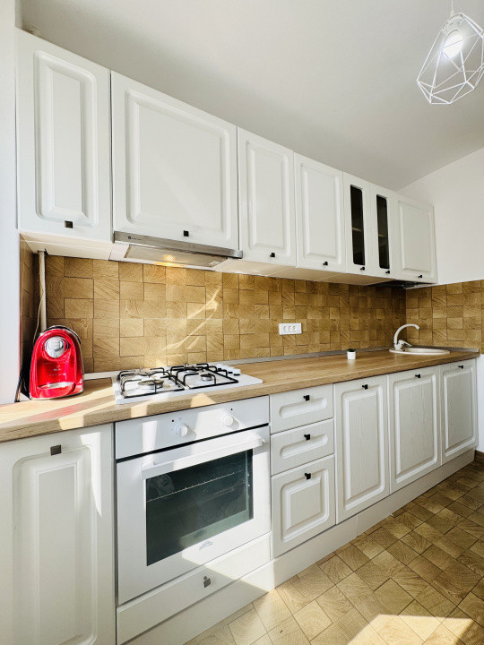 Apartament nou renovat și mobilat în zona Turda