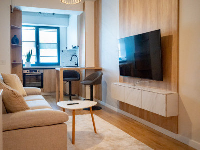 Apartament frumos amenajat + parcare