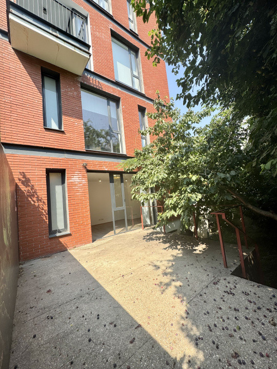 Spatiu Birouri cu Terasa si gradina proprie in zona Barbu Vacarescu - Titeica