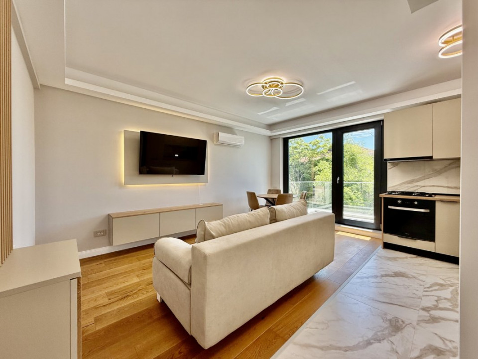 Ultracentral Unirii Palatul Parlamentului apartament cu parcare