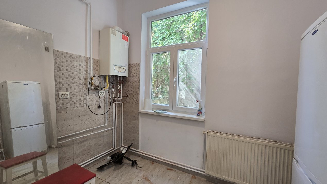 De inchiriat spatiu de birouri/comercial Unirii - Regina Maria