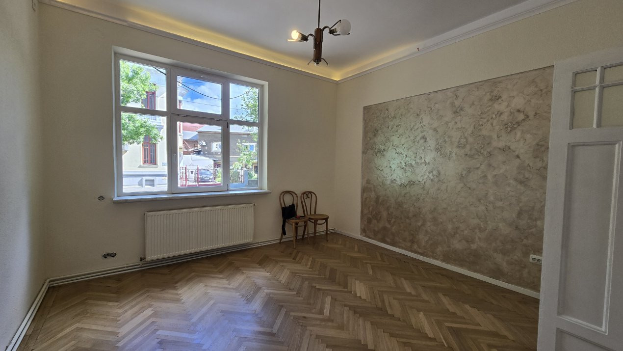 De inchiriat spatiu de birouri/comercial Unirii - Regina Maria