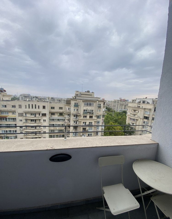 Piata Unirii - 3 camere de inchiriat, cu centrala proprie