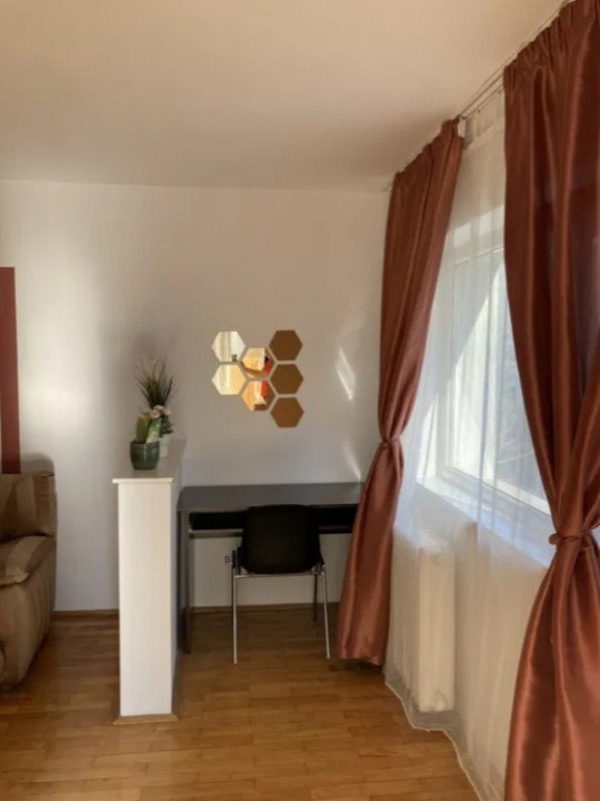 De inchiriat apartament 2 camere zona Decebal-Alba Iulia 