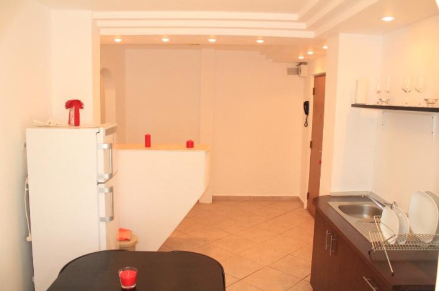 De inchiriat apartament 2 camere zona Decebal-Alba Iulia 