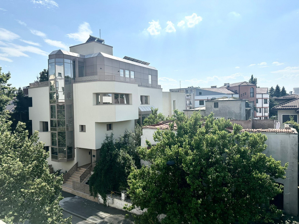 Apartament Zambaccian birouri/rezidențial, parcare inclusă