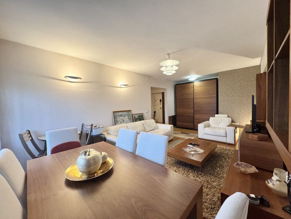 Apartamennt 3 camere,frumos amenajat In Bdul Unirii 62 cu parcare