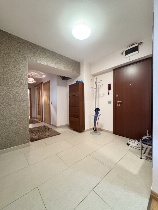 Apartamennt 3 camere,frumos amenajat In Bdul Unirii 62 cu parcare