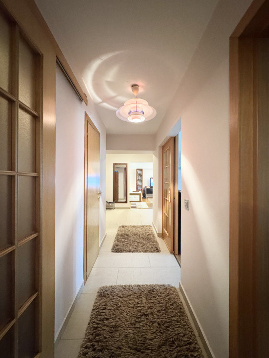 Apartamennt 3 camere,frumos amenajat In Bdul Unirii 62 cu parcare