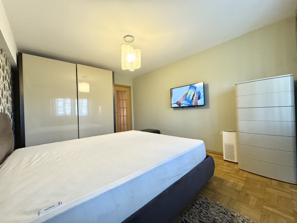 Apartamennt 3 camere,frumos amenajat In Bdul Unirii 62 cu parcare