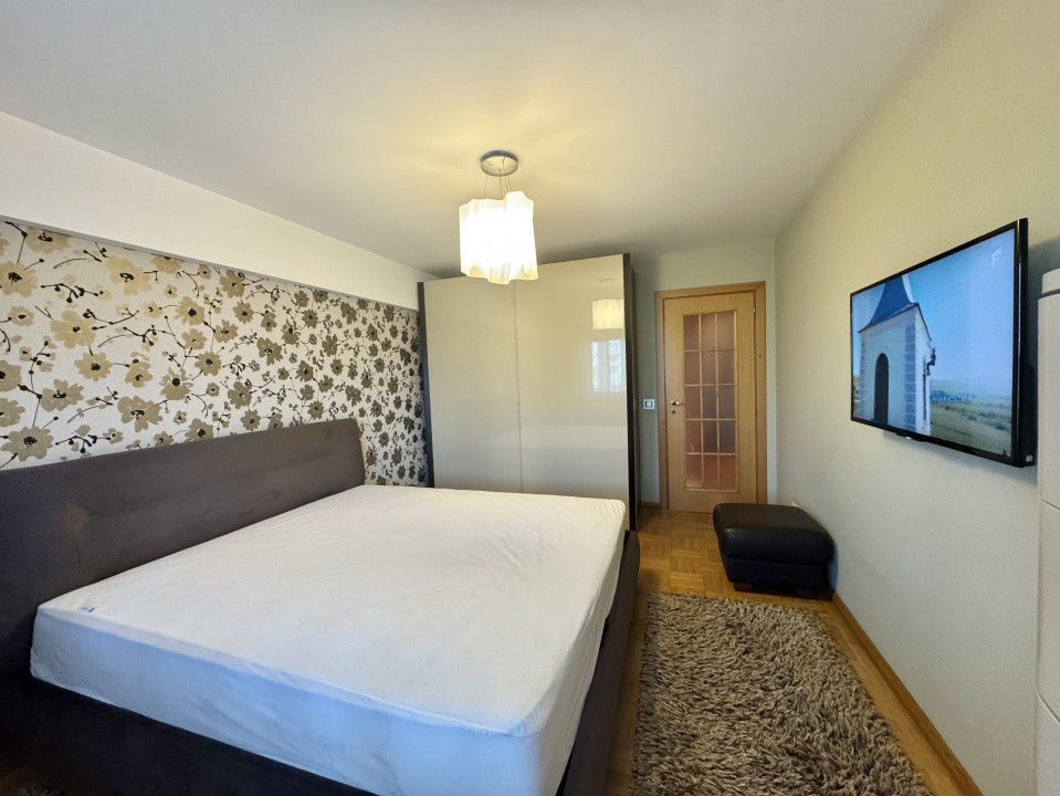 Apartamennt 3 camere,frumos amenajat In Bdul Unirii 62 cu parcare