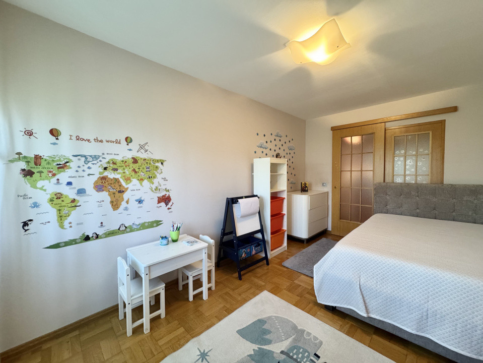 Apartamennt 3 camere,frumos amenajat In Bdul Unirii 62 cu parcare