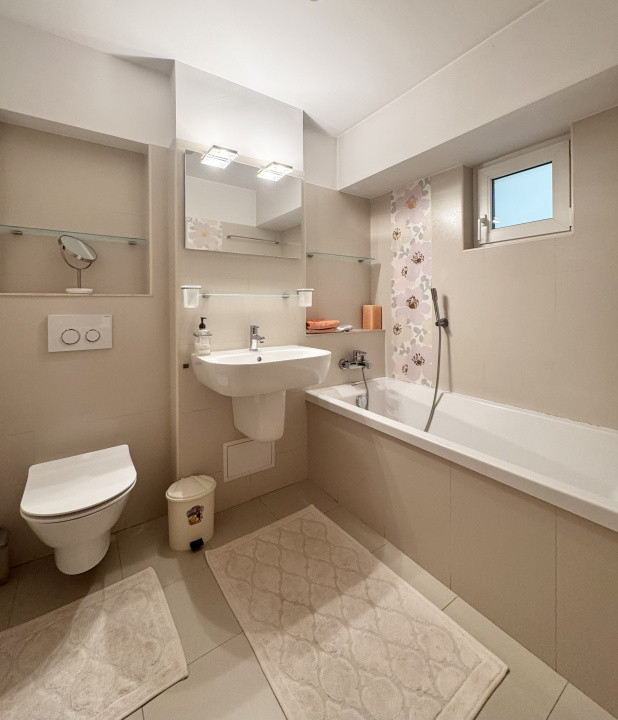 Apartamennt 3 camere,frumos amenajat In Bdul Unirii 62 cu parcare