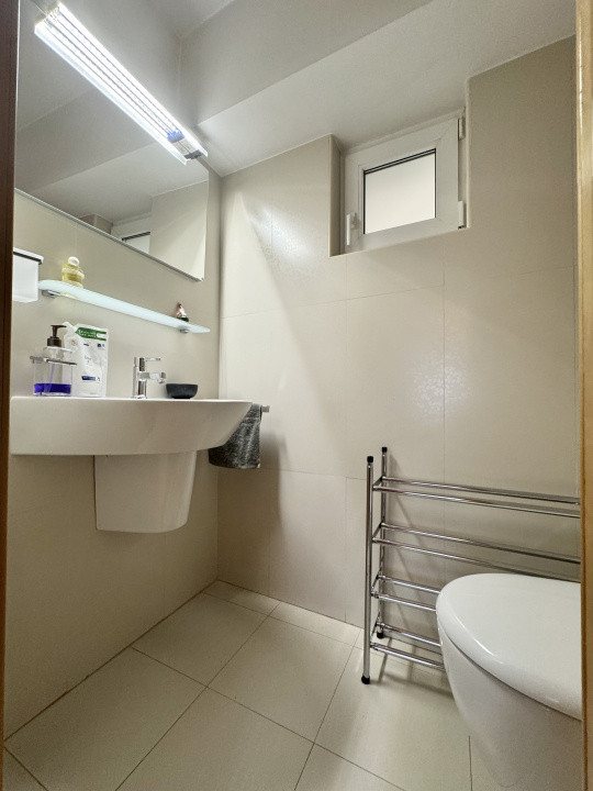 Apartamennt 3 camere,frumos amenajat In Bdul Unirii 62 cu parcare