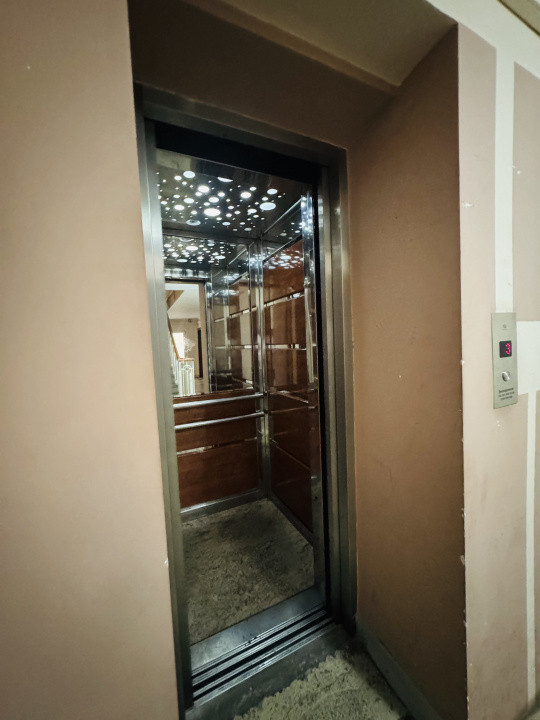 Apartamennt 3 camere,frumos amenajat In Bdul Unirii 62 cu parcare