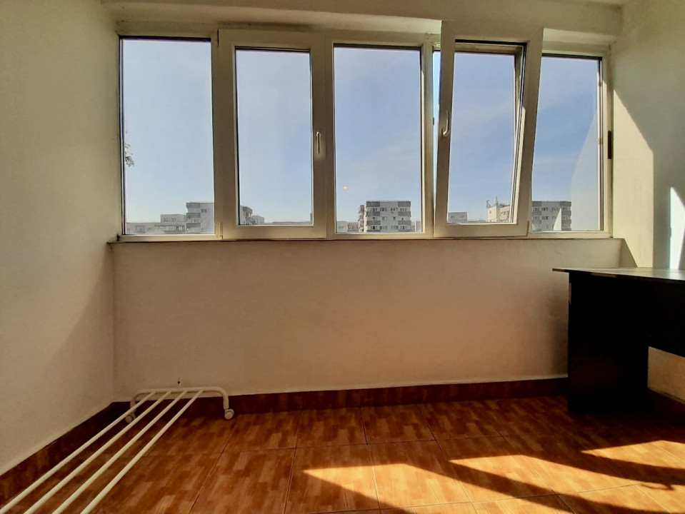 Închiriez apartament 3 camere – Bulevardul Iuliu Maniu, aproape de metrou 