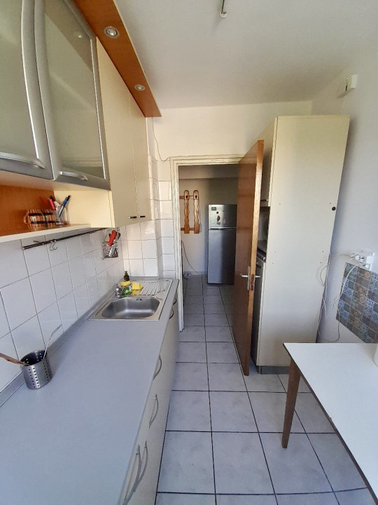 Închiriez apartament 3 camere – Bulevardul Iuliu Maniu, aproape de metrou 
