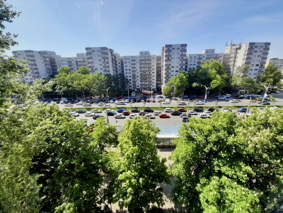 Închiriez apartament 3 camere – Bulevardul Iuliu Maniu, aproape de metrou 