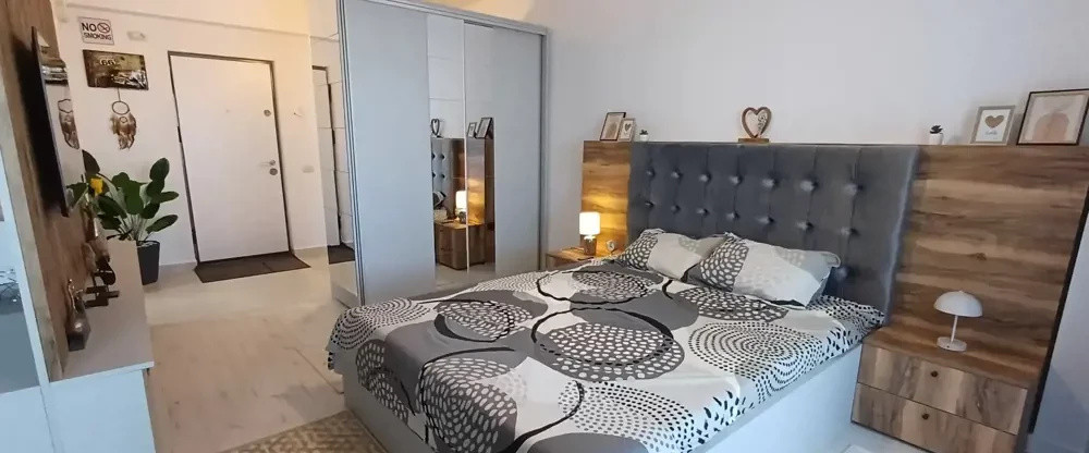 Studio frumos amenajat situat în Central Address cu Terasa-Prima Inchiriere
