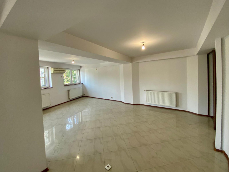 Spatiu comercial, stradal, de inchiriat
