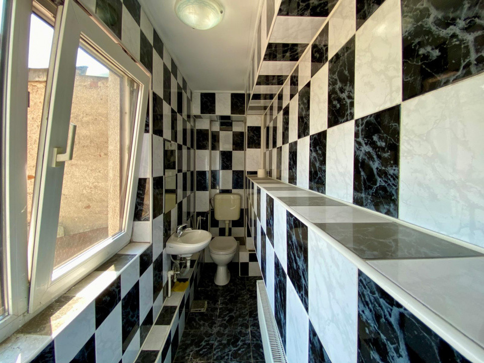 Spatiu comercial, stradal, de inchiriat