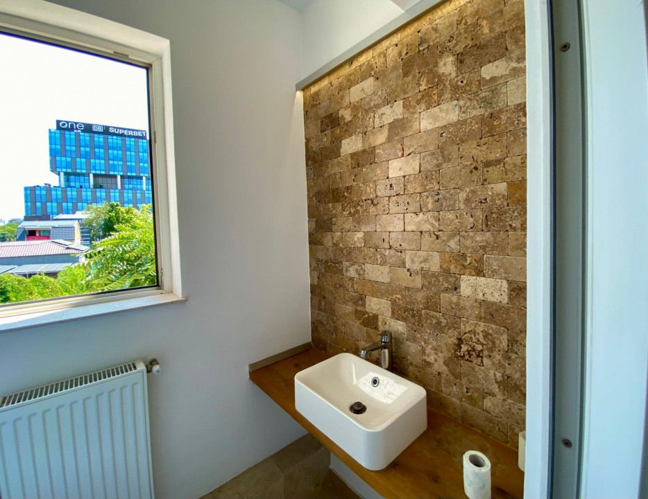 Spatiu comercial, stradal, de inchiriat