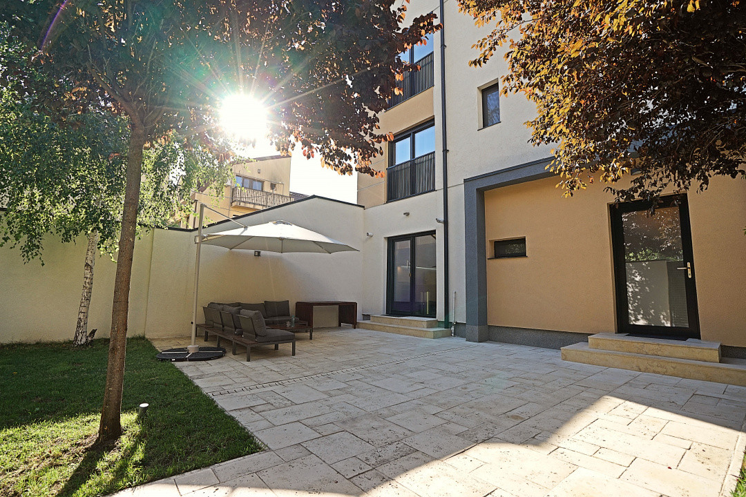 Casa superba de vanzare in zona Dristor - Park Lake - IOR 