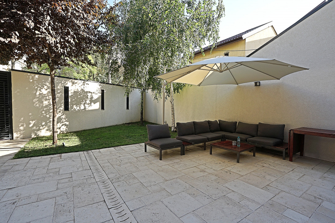 Casa superba de vanzare in zona Dristor - Park Lake - IOR 