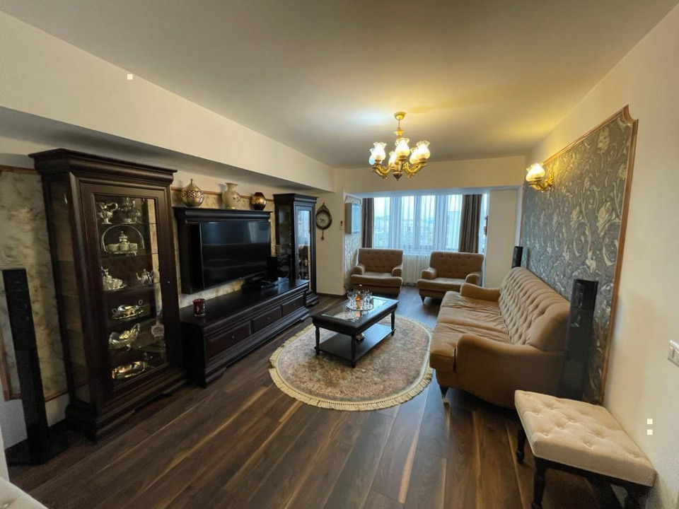 Apartament cu centrala si parcare, Unicat Lux Calitate 3 cam decomandat Unirii