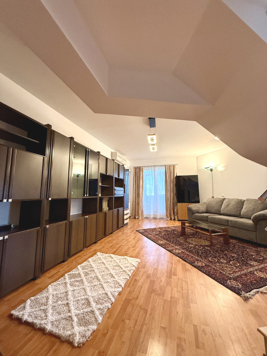 Apartament duplex cu 3 camere de închiriat – vedere panoramică, zona Titan