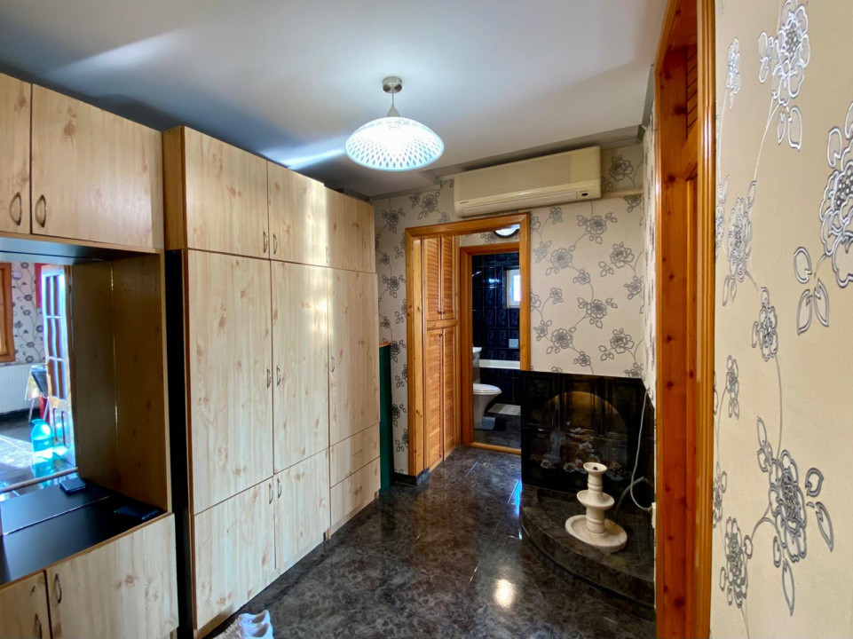 Apartament 2 camere de vanzare, Str. Decebal, Giurgiu- zona EXCELENTA