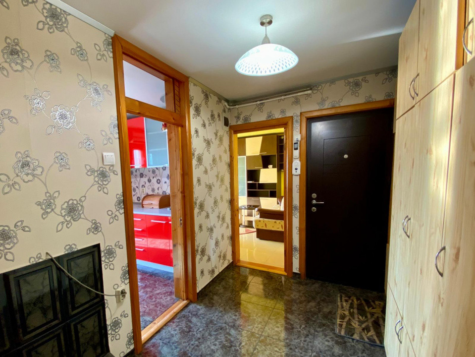 Apartament 2 camere de vanzare, Str. Decebal, Giurgiu- zona EXCELENTA