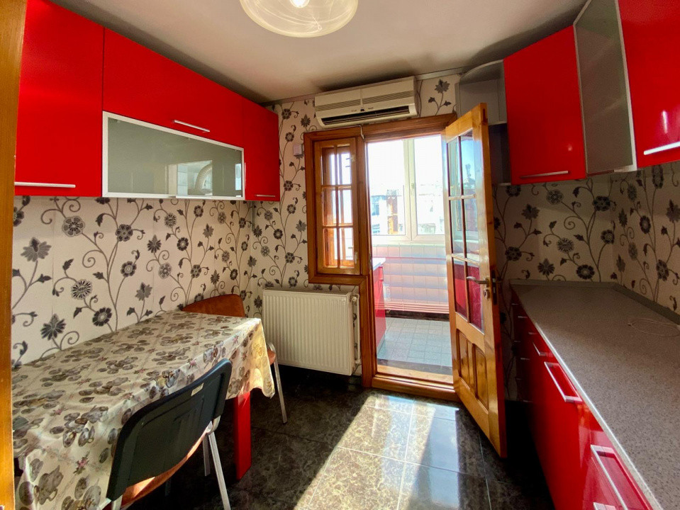 Apartament 2 camere de vanzare, Str. Decebal, Giurgiu- zona EXCELENTA