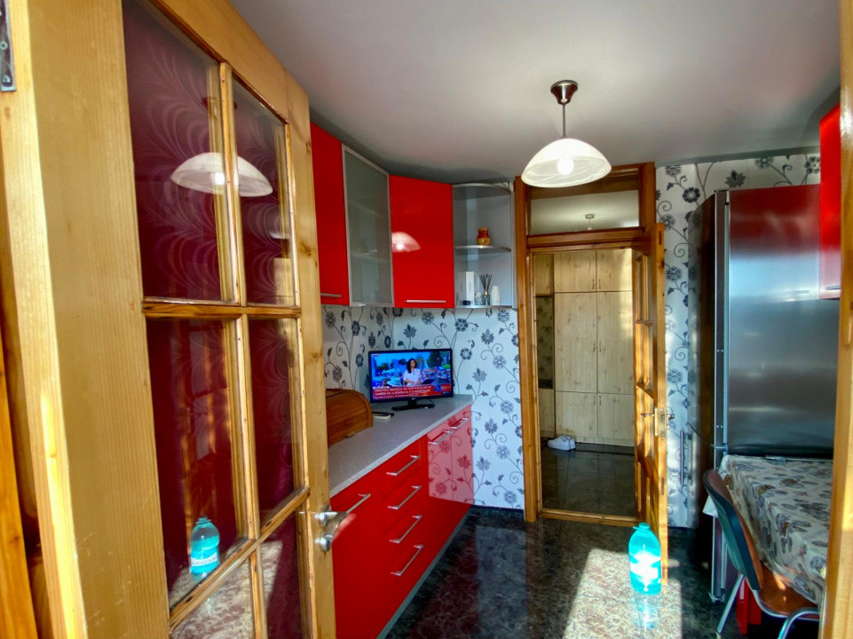 Apartament 2 camere de vanzare, Str. Decebal, Giurgiu- zona EXCELENTA