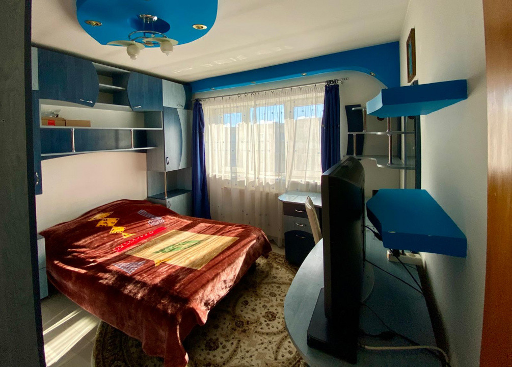 Apartament 2 camere de vanzare, Str. Decebal, Giurgiu- zona EXCELENTA