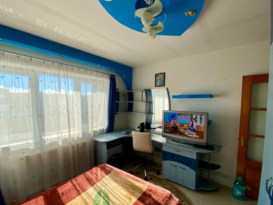 Apartament 2 camere de vanzare, Str. Decebal, Giurgiu- zona EXCELENTA
