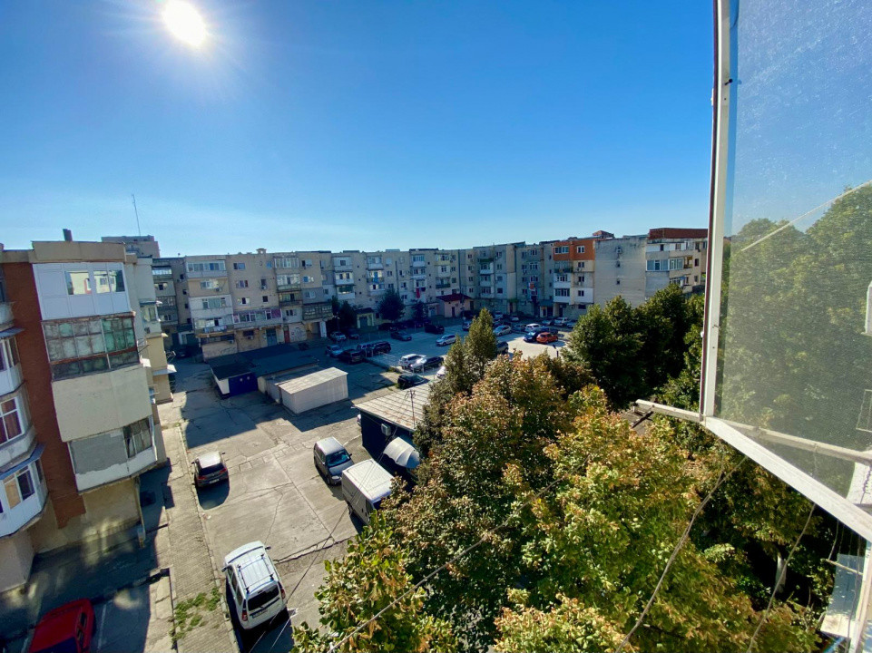 Apartament 2 camere de vanzare, Str. Decebal, Giurgiu- zona EXCELENTA