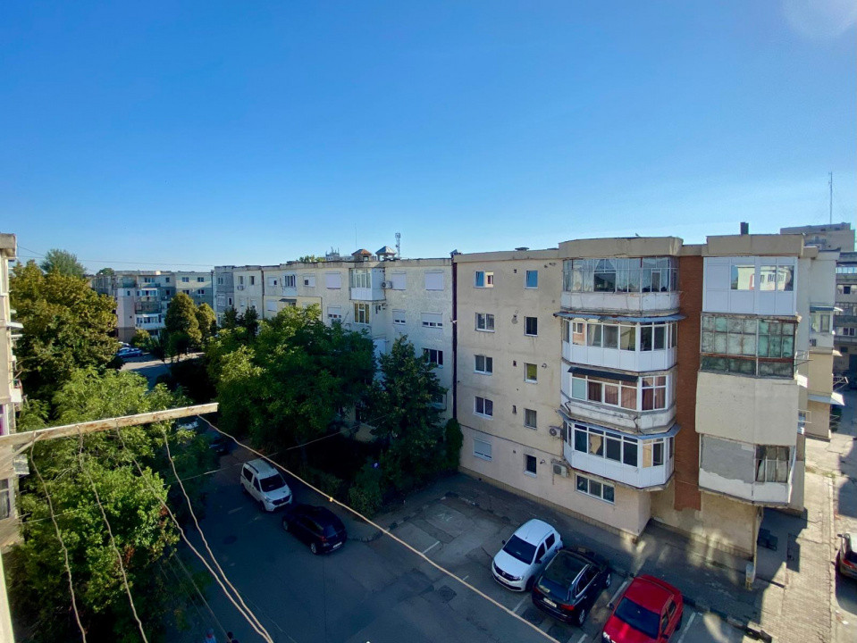 Apartament 2 camere de vanzare, Str. Decebal, Giurgiu- zona EXCELENTA
