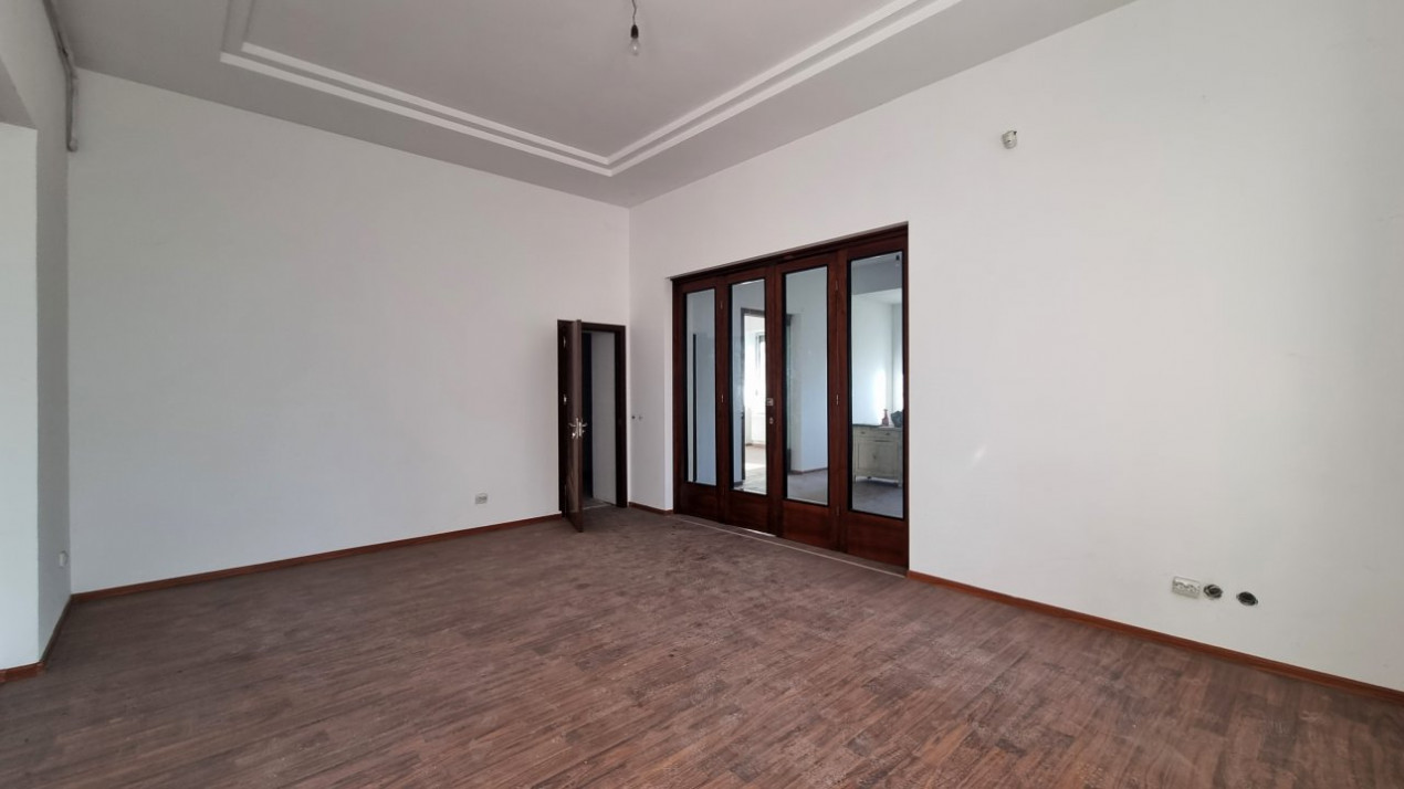 Spațiu comercial cu grădină exclusivă de473mp la bulevardul Cantemir
