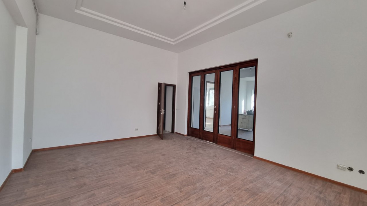 Spațiu comercial cu grădină exclusivă de473mp la bulevardul Cantemir