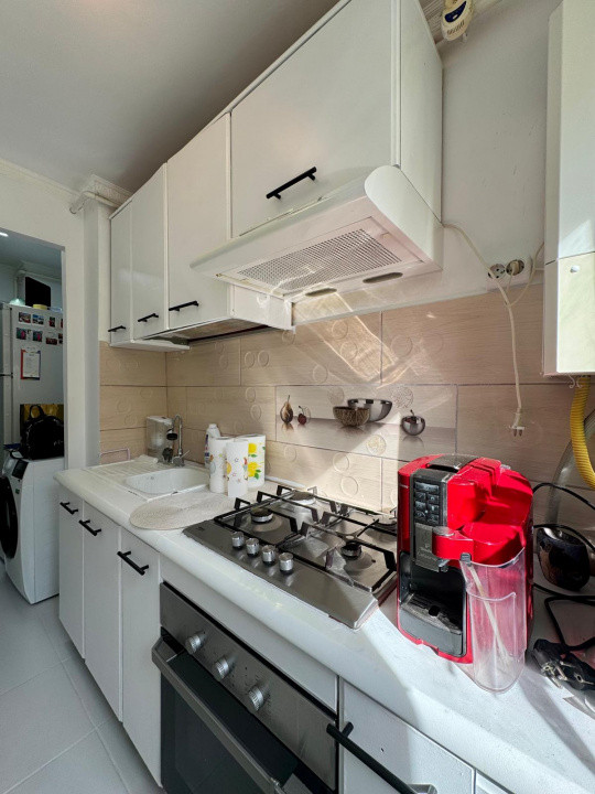 Apartament 2 camere VETERANILOR/LUJERULUI-CENTRALA PROPRIE