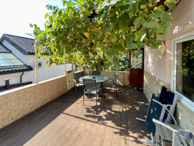 Apartament 2 camere in vila cu centrala proprie si terasa, , zona Domenii