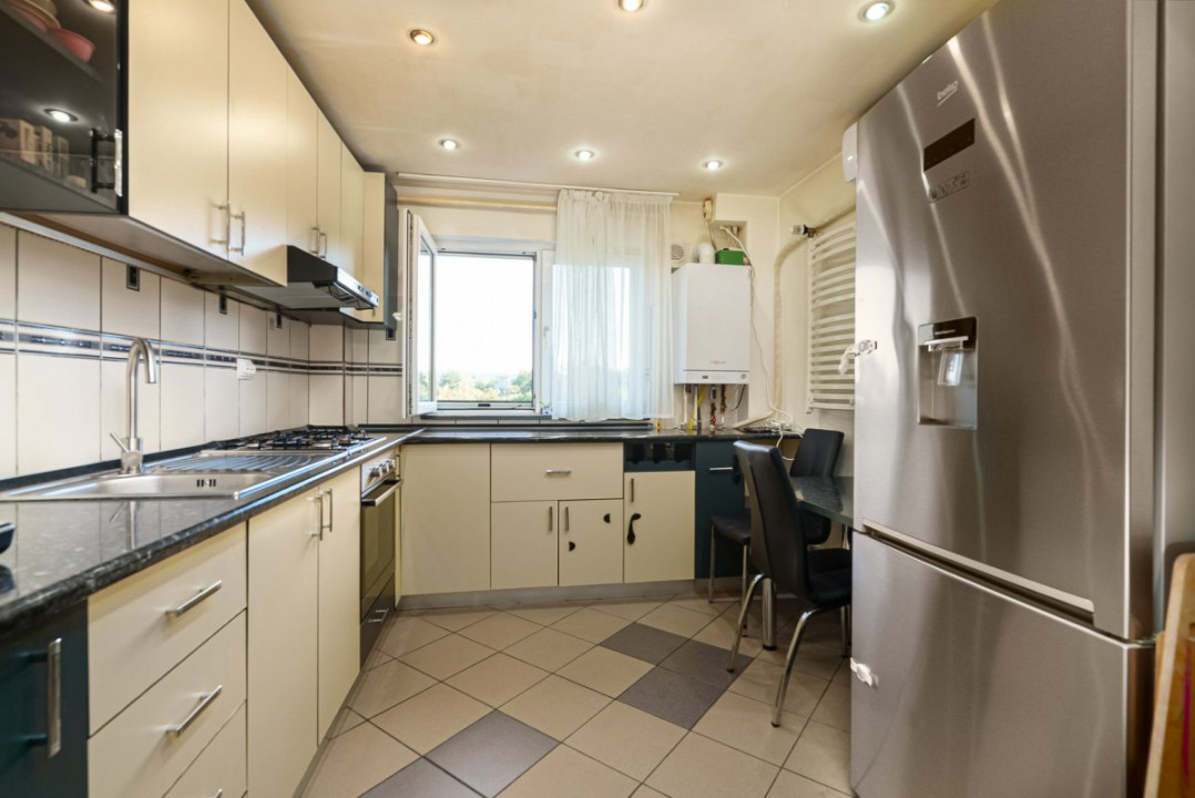 DRISTOR - RAMNICU SARAT - 2 CAMERE 53 MP, ETAJ 4, CENTRALA PROPRIE!