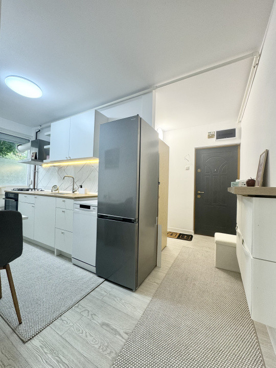 Apartament nou amenajat la metrou Eroii Revoluției 