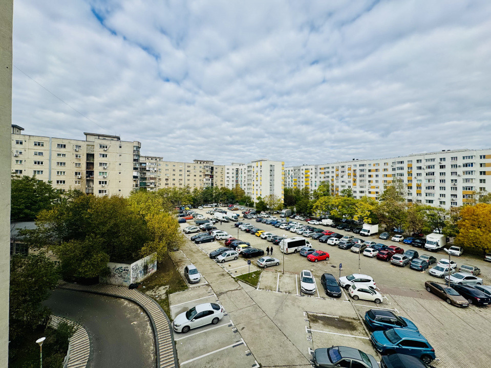 De Vanzare Apartament 3 Camere Rahova  Stradal, Vedere Spate, Anvelopat