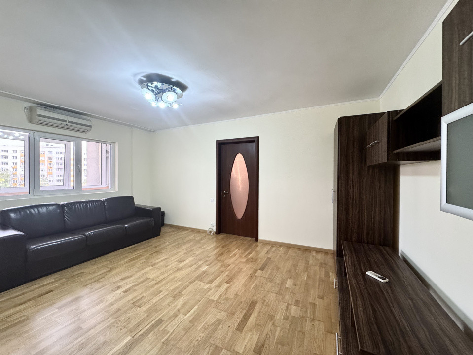  De Vanzare Apartament 3 Camere Rahova  Stradal, Vedere Spate, Anvelopat