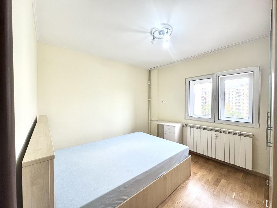  De Vanzare Apartament 3 Camere Rahova  Stradal, Vedere Spate, Anvelopat