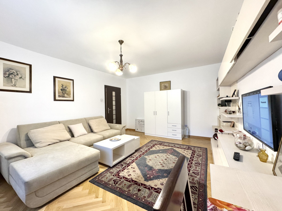 Apartament 3 camere cu Centrala Proprie, in Panduri-Academia Militara