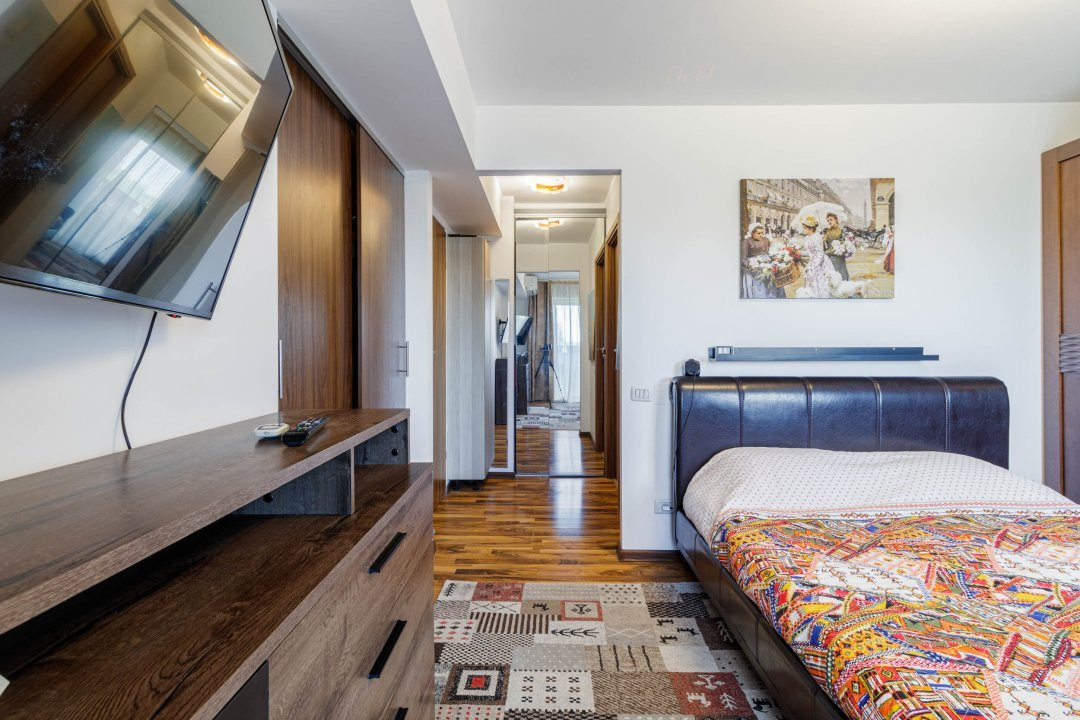 Clădire Modernă, Ideală pentru Locuință sau Afacere, cu Terasă Panoramică